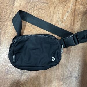 lululemon athletica Men's Black Belt Bag